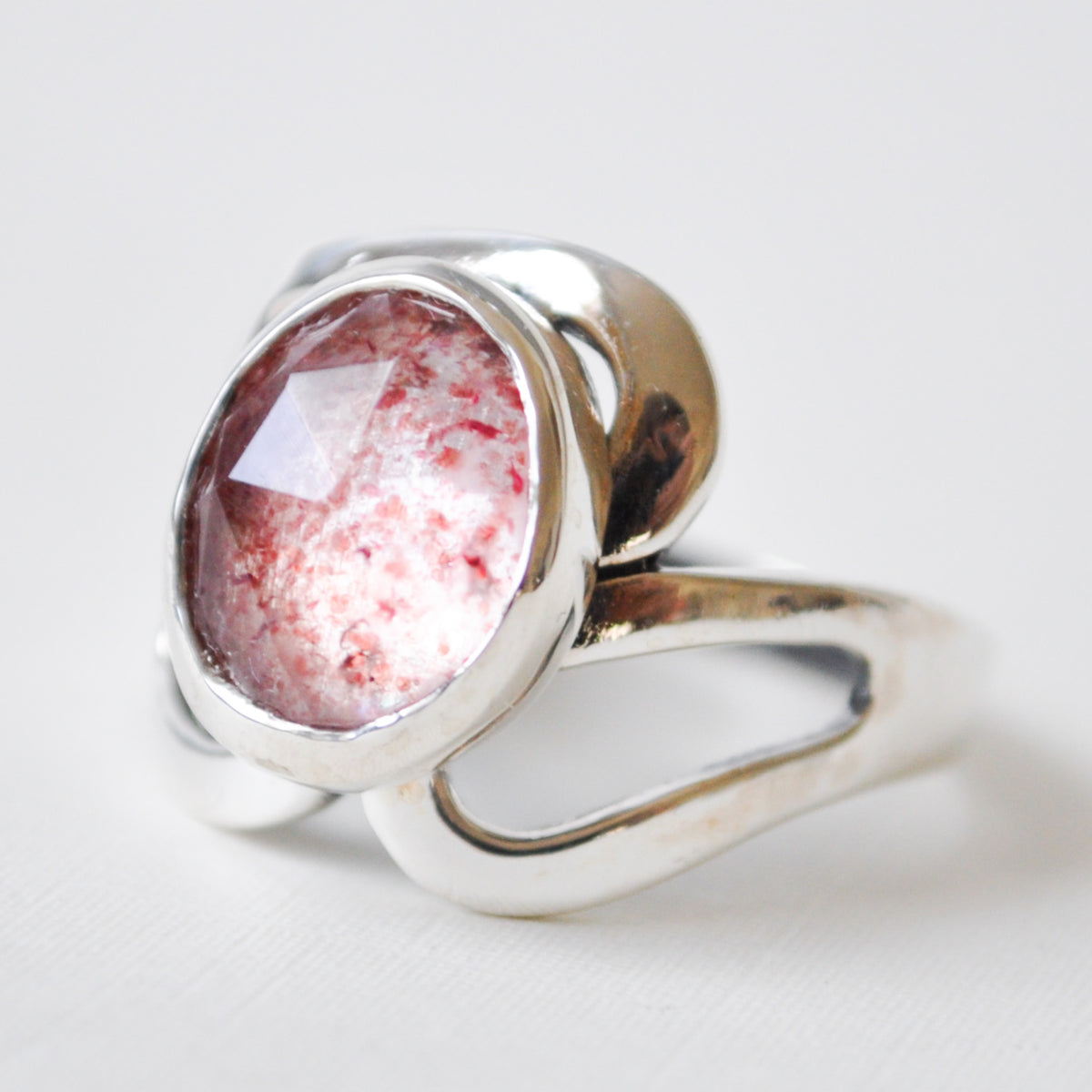 Strawberry Quartz Pebble Ring—Size 8.5